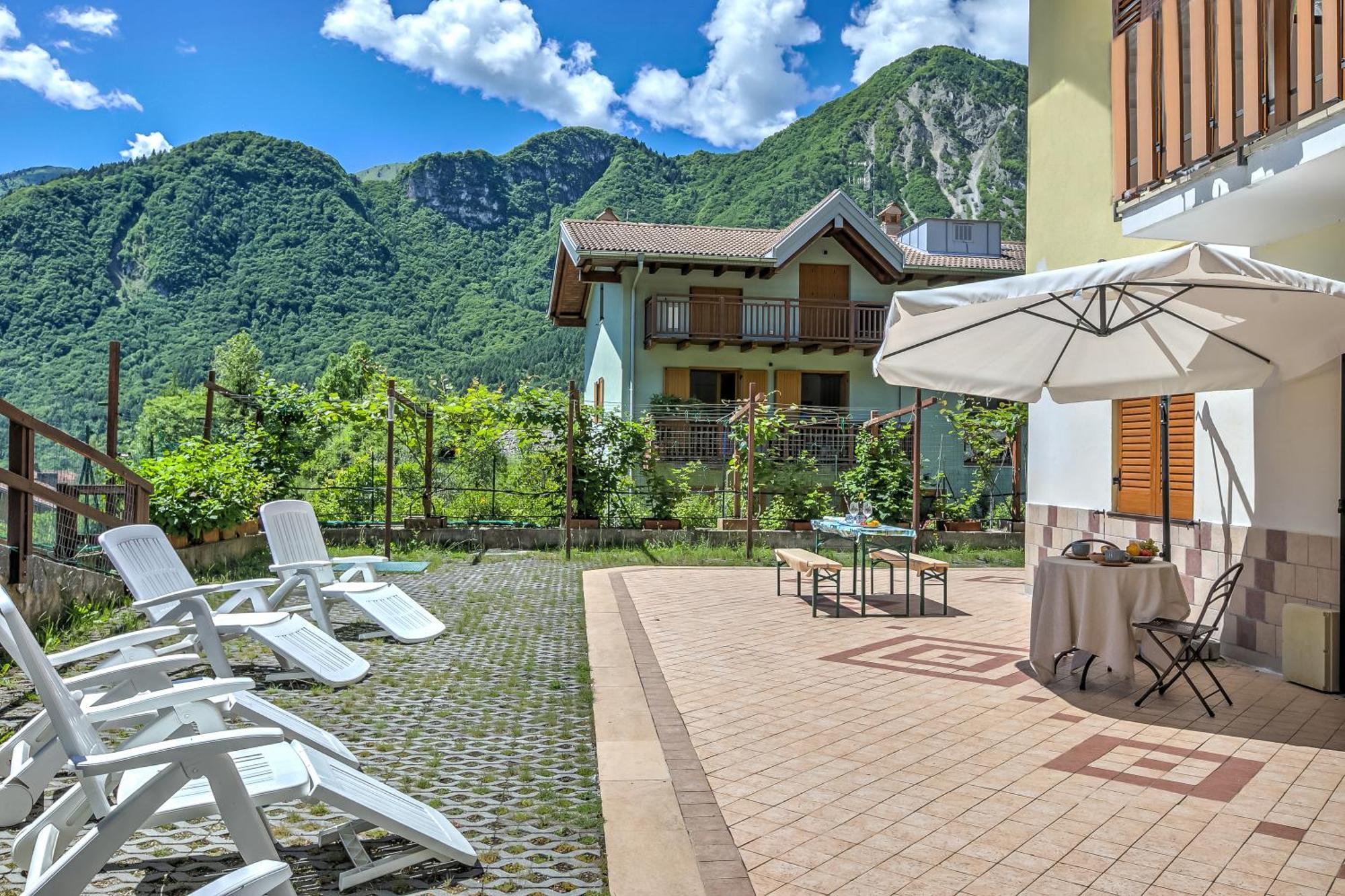 Il Giardino In Montagna Family Friendly- Happy Rentals Tenno Dış mekan fotoğraf