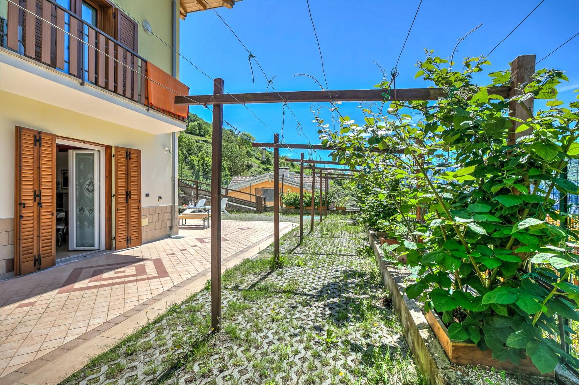 Il Giardino In Montagna Family Friendly- Happy Rentals Tenno Dış mekan fotoğraf