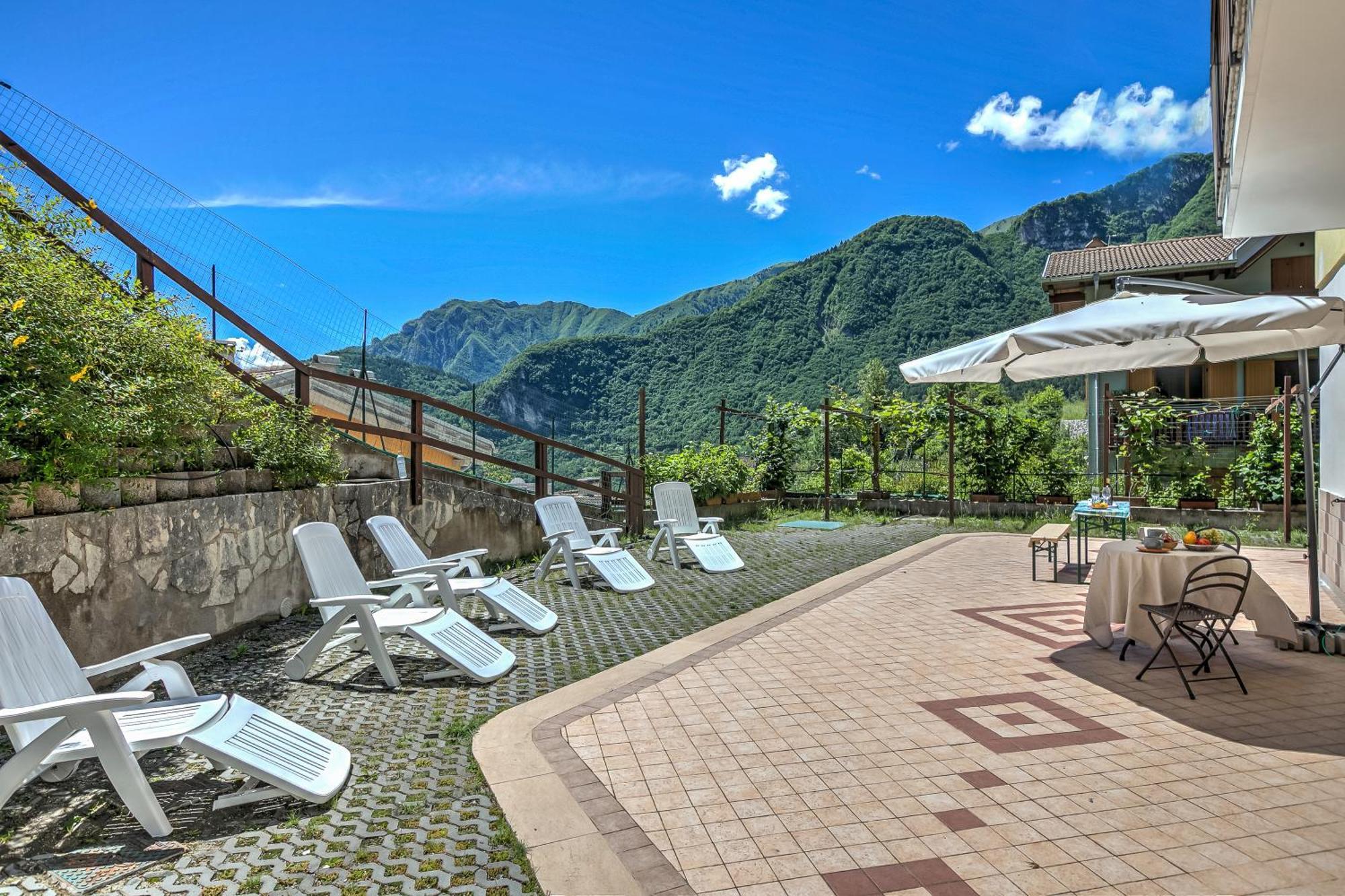 Il Giardino In Montagna Family Friendly- Happy Rentals Tenno Dış mekan fotoğraf